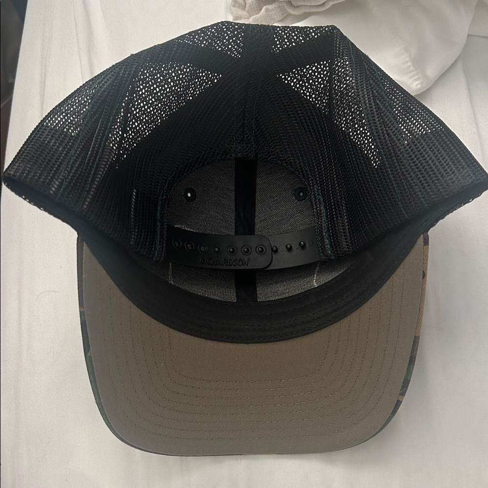Richardson Camo and Black Trucker Hat - Picture 4 of 4